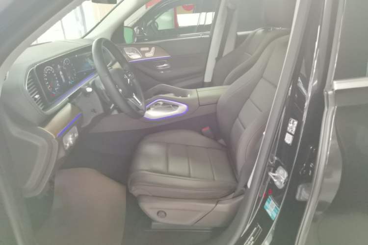 Used Mercedes-Benz GLE 2021 GLE 350 4MATIC Luxury Model Left Front Seat
