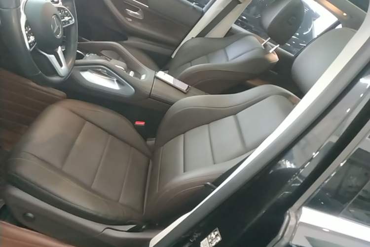 Used Mercedes-Benz GLE 2021 GLE 350 4MATIC Stylish Model Left Front Seat