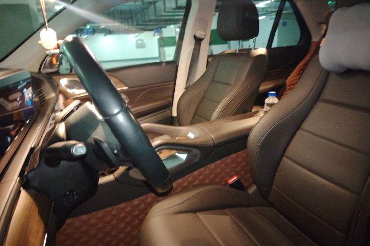 Used Mercedes-Benz GLE 2021 GLE 350 4MATIC Luxury Model Left Front Seat