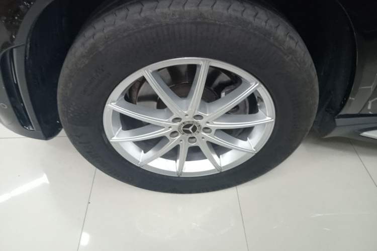 Used Mercedes-Benz GLE 2021 GLE 350 4MATIC Stylish Model Left Front Wheel Hub