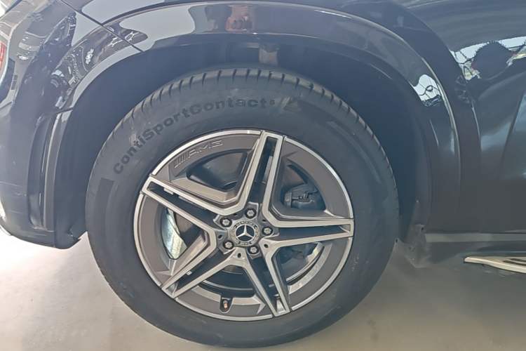 Used Mercedes-Benz GLE 2021 GLE 450 4MATIC Stylish Model Left Front Wheel Hub