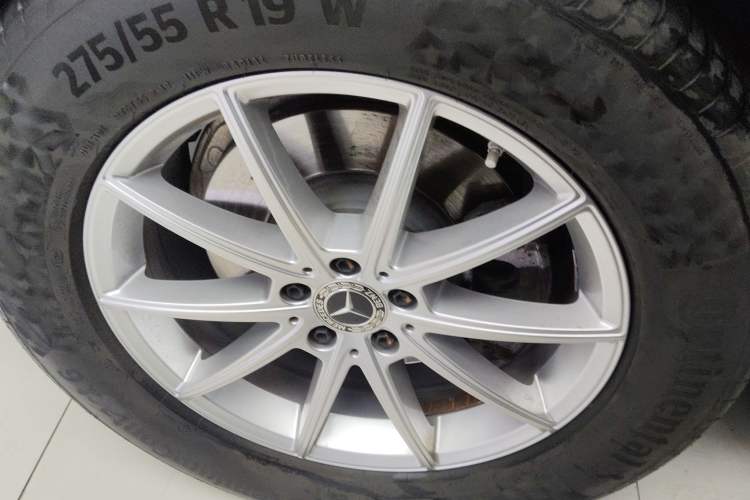 Used Mercedes-Benz GLE 2021 GLE 350 4MATIC Dynamic Edition Left Front Wheel Hub