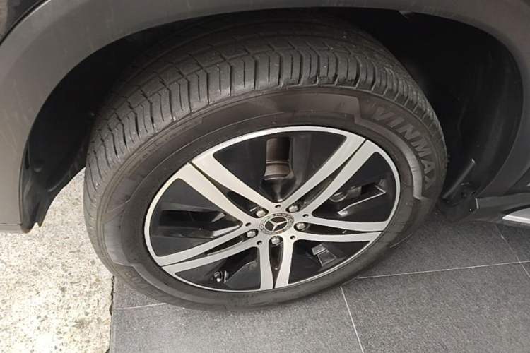 Used Mercedes-Benz GLE 2021 GLE 350 4MATIC Dynamic Edition Left Front Wheel Hub