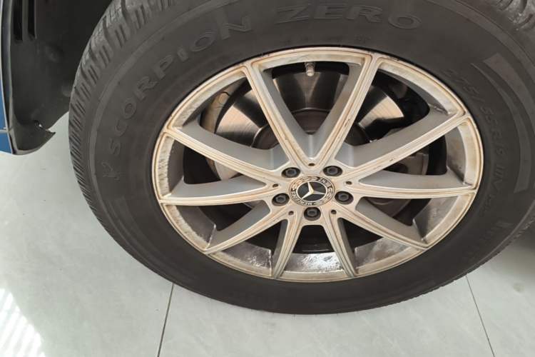 Used Mercedes-Benz GLE 2021 GLE 350 4MATIC Stylish Model Left Front Wheel Hub