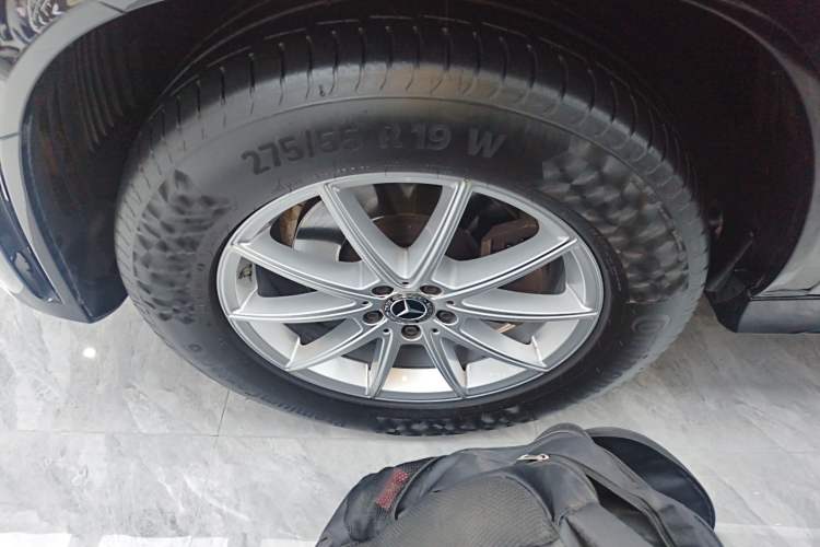 Used Mercedes-Benz GLE 2021 GLE 350 4MATIC Stylish Model Left Front Wheel Hub