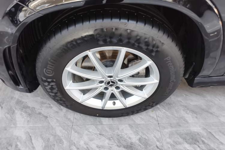 Used Mercedes-Benz GLE 2021 GLE 350 4MATIC Stylish Model Left Front Wheel Hub