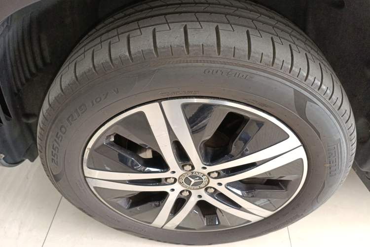 Used Mercedes-Benz GLE 2021 GLE 350 4MATIC Dynamic Edition Left Front Wheel Hub