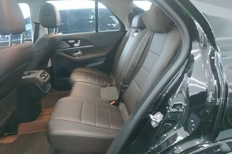 Used Mercedes-Benz GLE 2021 GLE 350 4MATIC Stylish Model Left Rear Seat