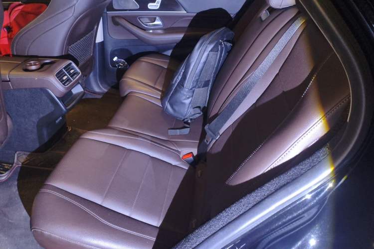 Used Mercedes-Benz GLE 2021 GLE 350 4MATIC Dynamic Edition Left Rear Seat