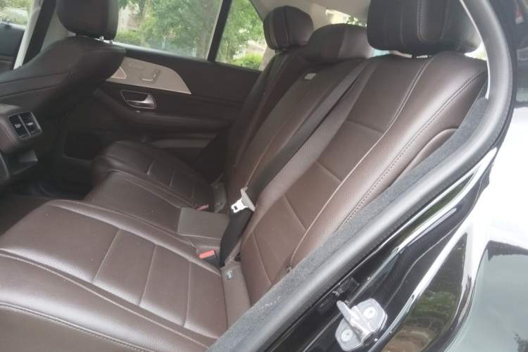 Used Mercedes-Benz GLE 2021 GLE 450 4MATIC AMG Line Left Rear Seat
