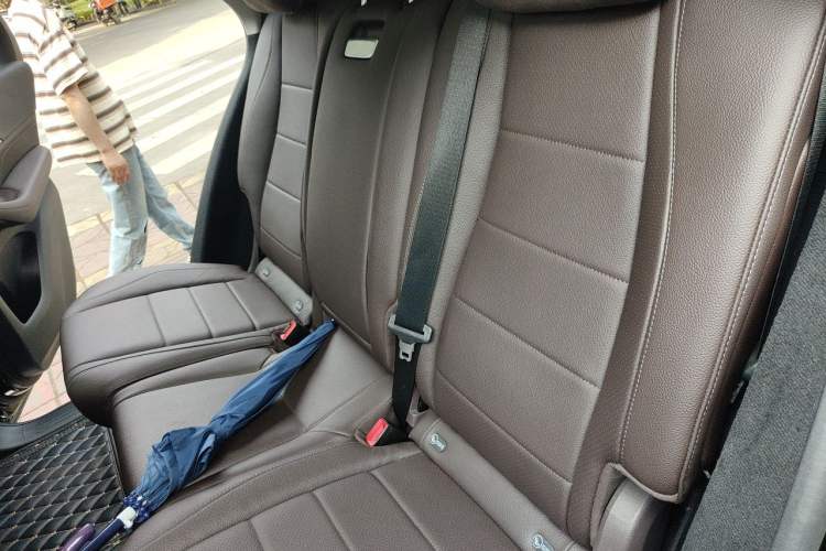 Used Mercedes-Benz GLE 2021 GLE 450 4MATIC Stylish Model Left Rear Seat