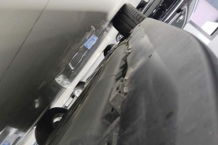 Used Mercedes-Benz GLE 2021 GLE 350 4MATIC Dynamic Edition Left Side Sill
