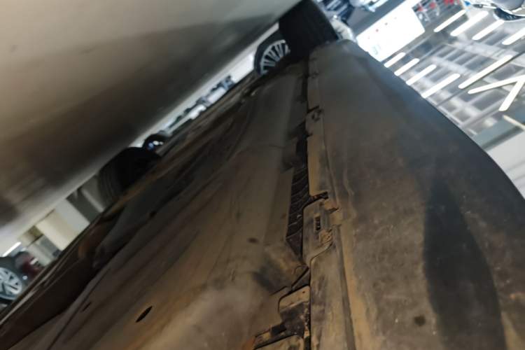 Used Mercedes-Benz GLE 2021 GLE 350 4MATIC Dynamic Edition Left Side Sill