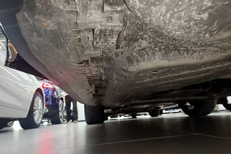 Used Mercedes-Benz GLE 2021 GLE 350 4MATIC Stylish Model Left Side Sill