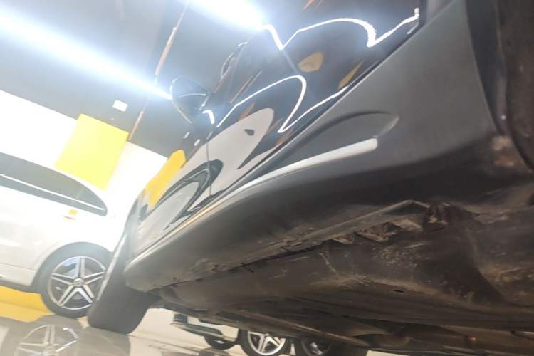 Used Mercedes-Benz GLE 2021 GLE 350 4MATIC Dynamic Edition Left Side Sill