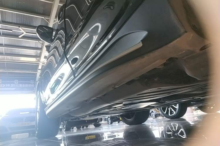 Used Mercedes-Benz GLE 2021 GLE 450 4MATIC AMG Line Left Side Sill
