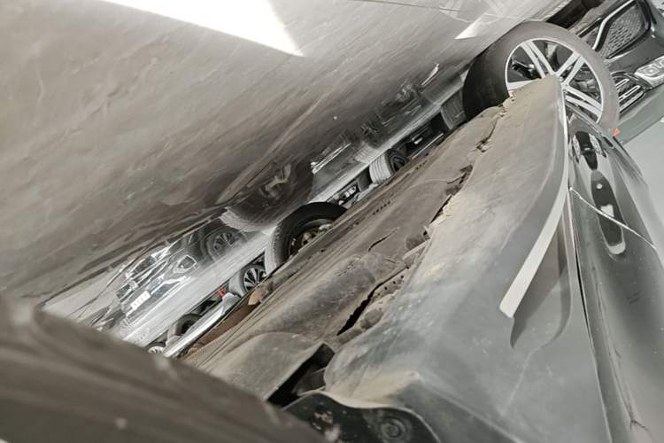 Used Mercedes-Benz GLE 2021 GLE 350 4MATIC Dynamic Edition Left Side Sill