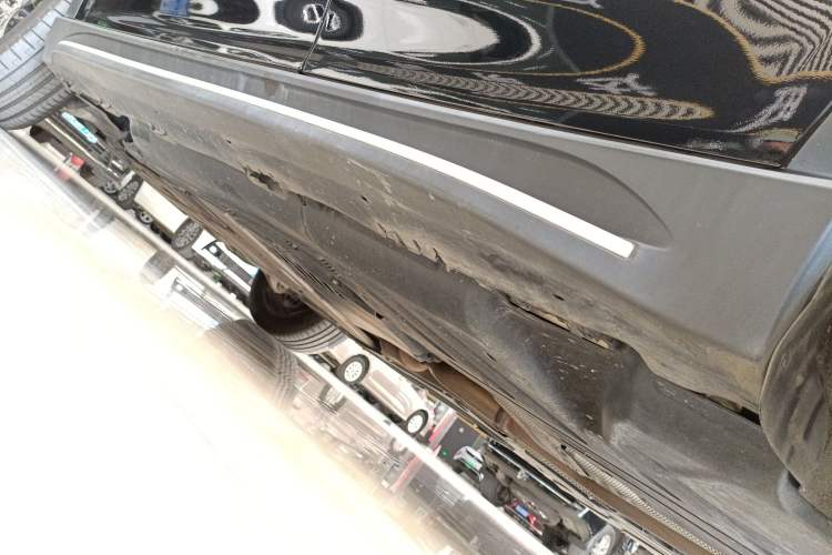 Used Mercedes-Benz GLE 2021 GLE 350 4MATIC Dynamic Edition Left Side Sill