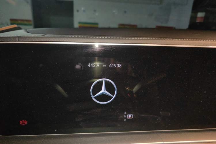 Used Mercedes-Benz GLE 2021 GLE 450 4MATIC Stylish Model Odometer Close Up