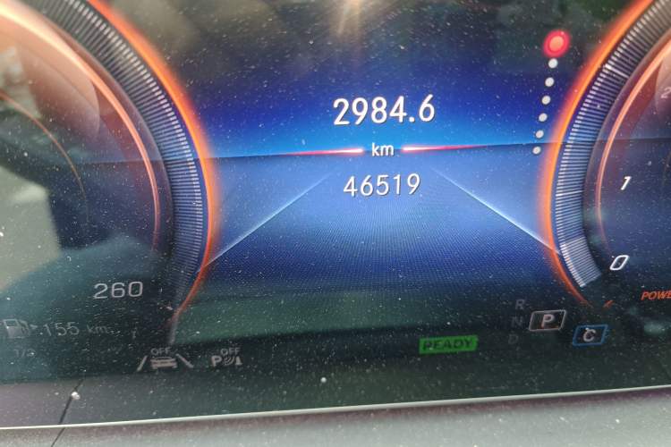 Used Mercedes-Benz GLE 2021 GLE 450 4MATIC AMG Line Odometer Close Up