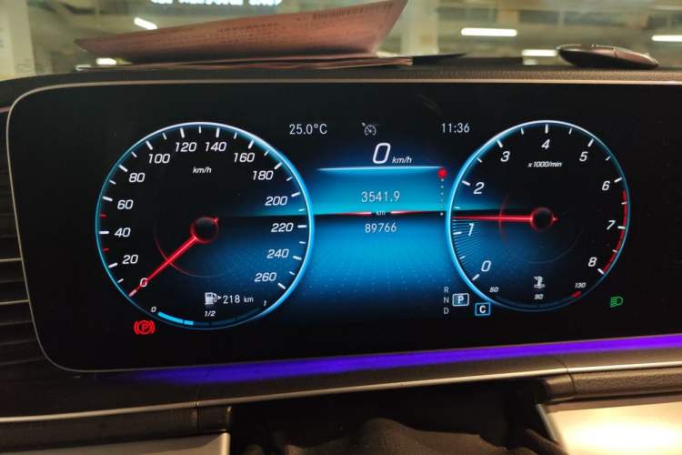Used Mercedes-Benz GLE 2021 GLE 350 4MATIC Dynamic Edition Odometer Close Up
