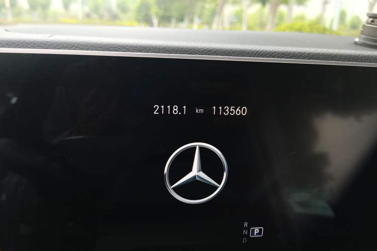 Used Mercedes-Benz GLE 2021 GLE 350 4MATIC Dynamic Edition Odometer Close Up