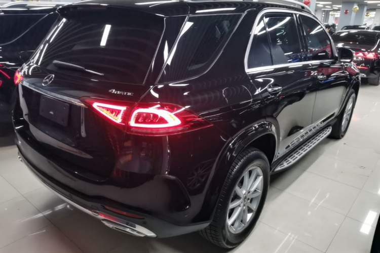 Used Mercedes-Benz GLE 2021 GLE 350 4MATIC Stylish Model Rear Right 45 Deg