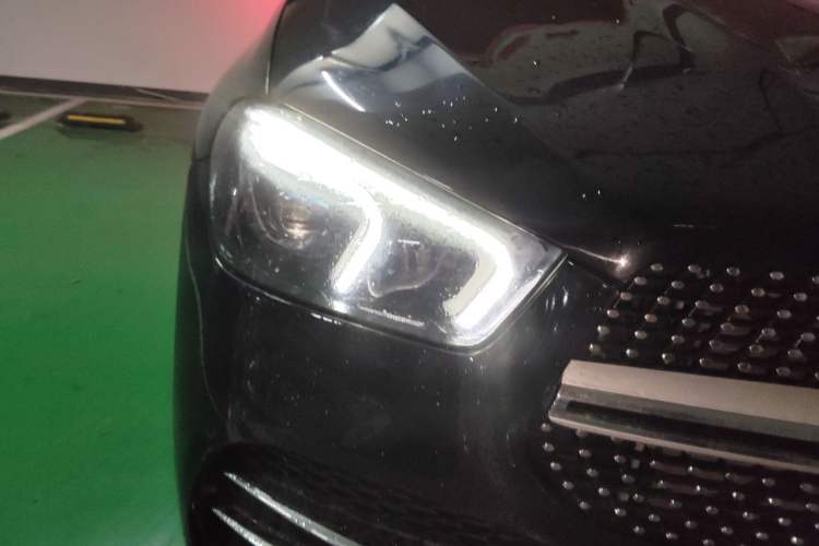 Used Mercedes-Benz GLE 2021 GLE 350 4MATIC Stylish Model Right Front Headlight