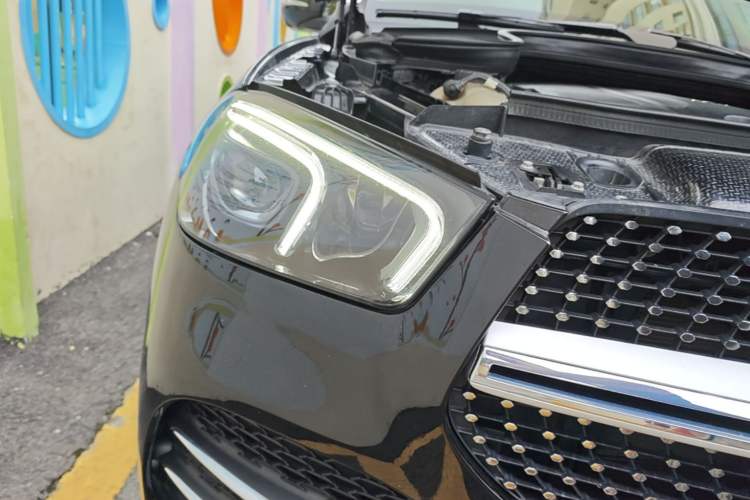 Used Mercedes-Benz GLE 2021 GLE 450 4MATIC Stylish Model Right Front Headlight
