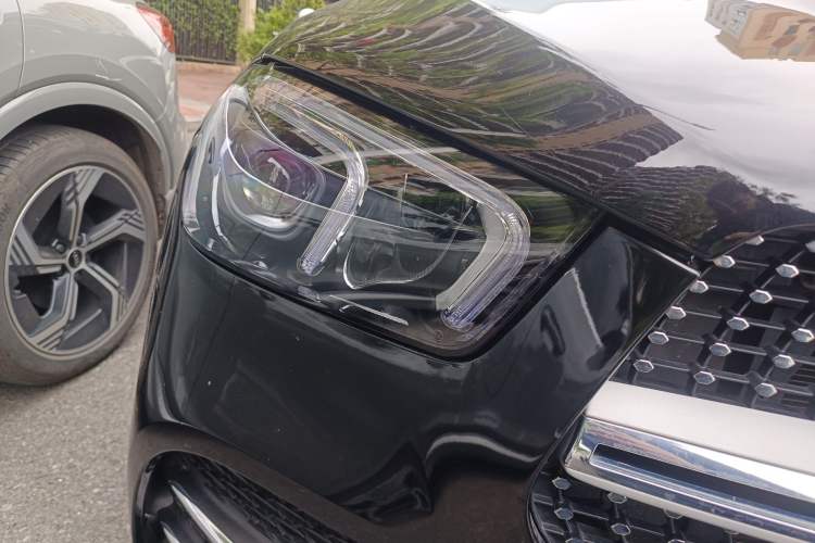 Used Mercedes-Benz GLE 2021 GLE 450 4MATIC AMG Line Right Front Headlight