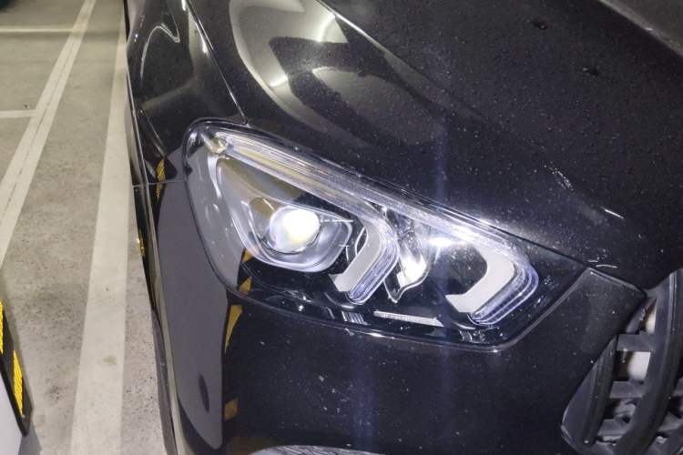 Used Mercedes-Benz GLE 2021 GLE 350 4MATIC Luxury Model Right Front Headlight