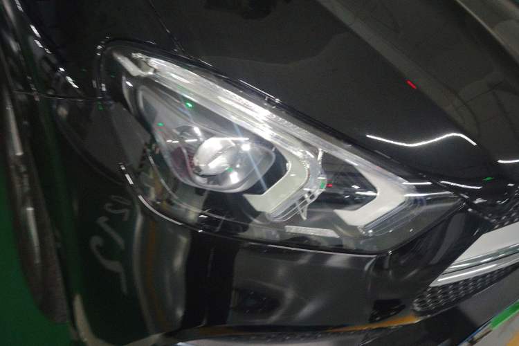 Used Mercedes-Benz GLE 2021 GLE 350 4MATIC Luxury Model Right Front Headlight