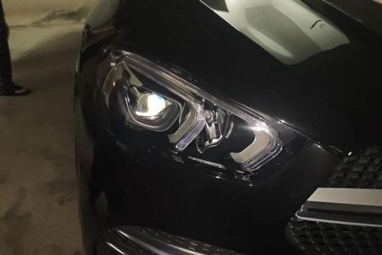 Used Mercedes-Benz GLE 2021 GLE 350 4MATIC Stylish Model Right Front Headlight