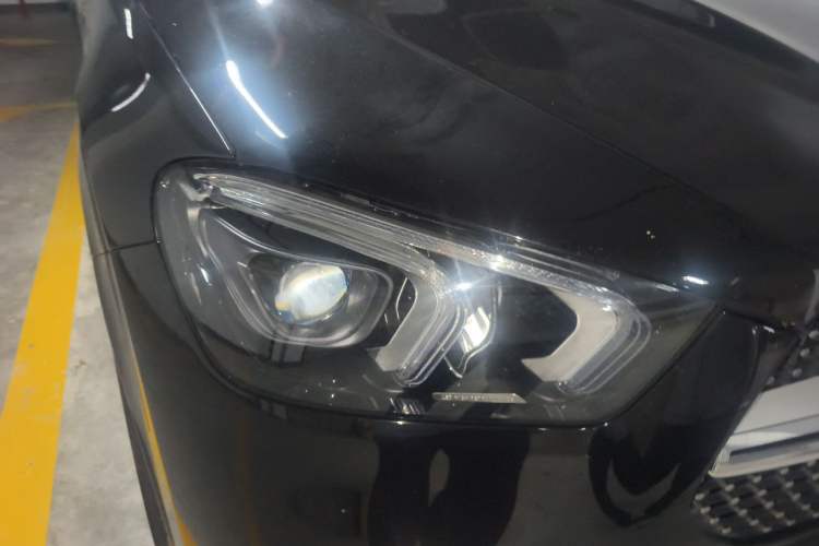 Used Mercedes-Benz GLE 2021 GLE 450 4MATIC Luxury Model Right Front Headlight