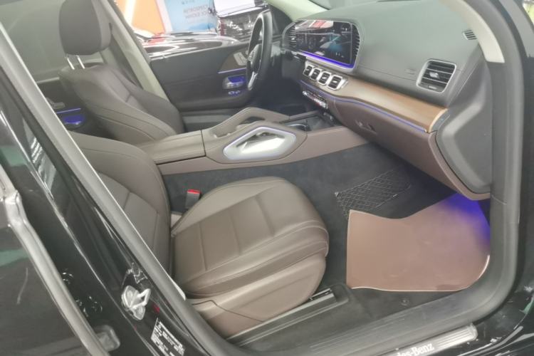 Used Mercedes-Benz GLE 2021 GLE 350 4MATIC Luxury Model Right Front Seat