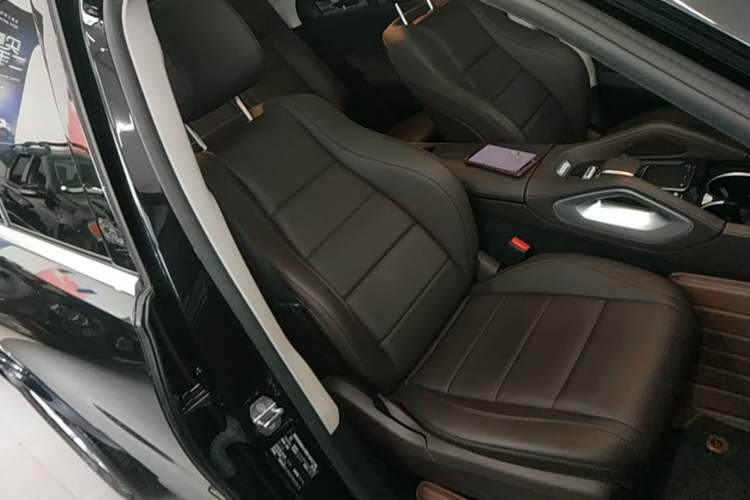 Used Mercedes-Benz GLE 2021 GLE 350 4MATIC Stylish Model Right Front Seat