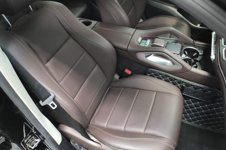 Used Mercedes-Benz GLE 2021 GLE 350 4MATIC Stylish Model Right Front Seat