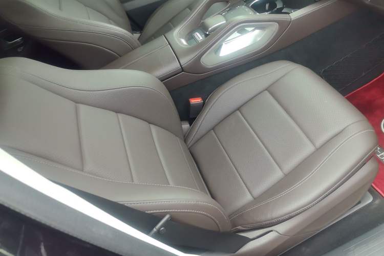 Used Mercedes-Benz GLE 2021 GLE 350 4MATIC Stylish Model Right Front Seat