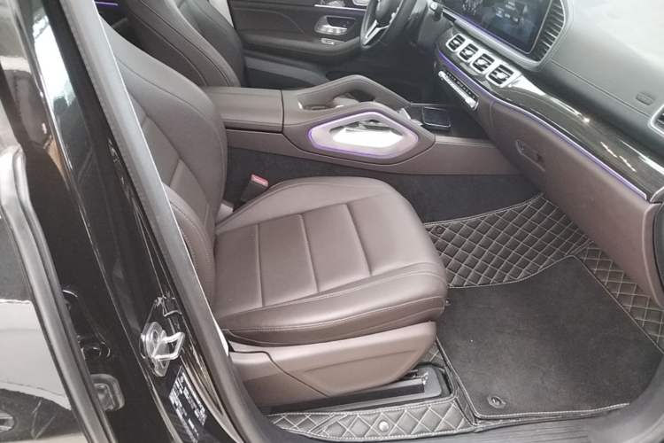 Used Mercedes-Benz GLE 2021 GLE 350 4MATIC Dynamic Edition Right Front Seat