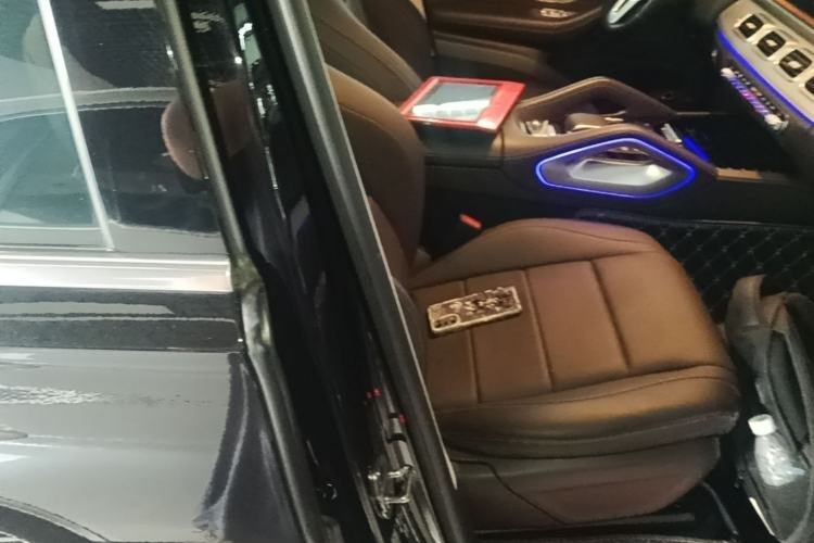 Used Mercedes-Benz GLE 2021 GLE 450 4MATIC AMG Line Right Front Seat
