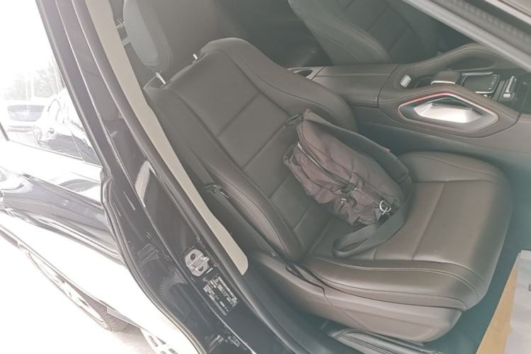 Used Mercedes-Benz GLE 2021 GLE 350 4MATIC Dynamic Edition Right Front Seat