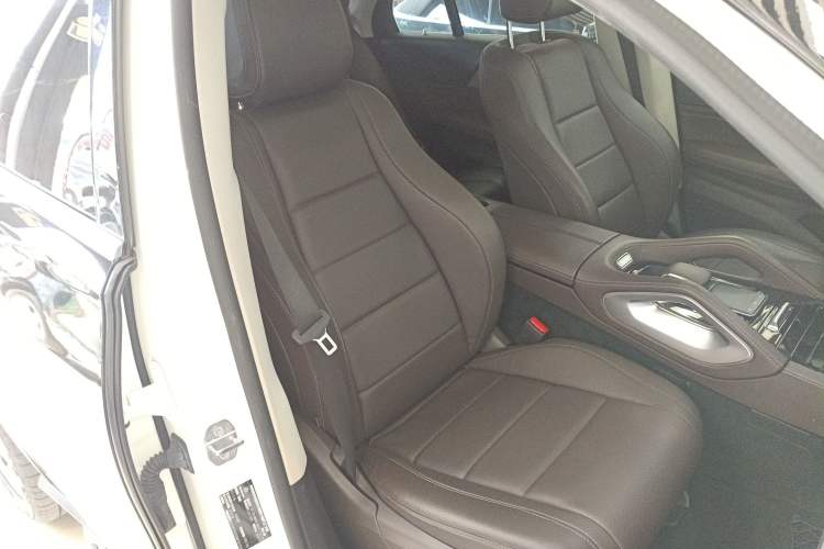 Used Mercedes-Benz GLE 2021 GLE 350 4MATIC Dynamic Edition Right Front Seat