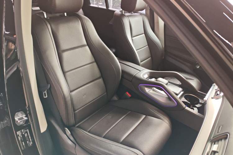 Used Mercedes-Benz GLE 2021 GLE 450 4MATIC AMG Line Right Front Seat