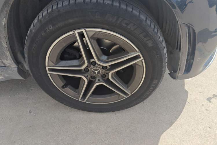 Used Mercedes-Benz GLE 2021 GLE 350 4MATIC Stylish Model Right Front Wheel Hub