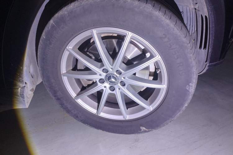 Used Mercedes-Benz GLE 2021 GLE 350 4MATIC Dynamic Edition Right Front Wheel Hub