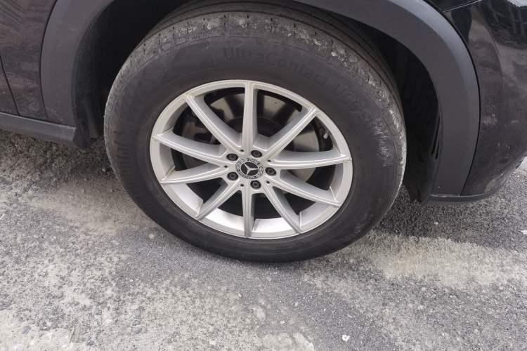 Used Mercedes-Benz GLE 2021 GLE 350 4MATIC Dynamic Edition Right Front Wheel Hub