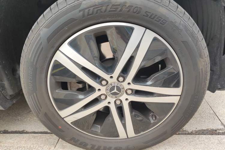 Used Mercedes-Benz GLE 2021 GLE 350 4MATIC Dynamic Edition Right Front Wheel Hub
