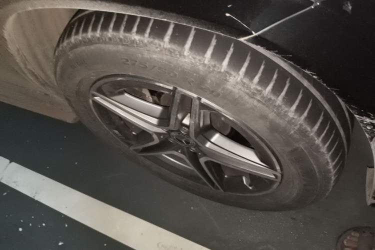 Used Mercedes-Benz GLE 2021 GLE 450 4MATIC Stylish Model Right Front Wheel Hub