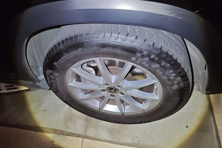 Used Mercedes-Benz GLE 2021 GLE 350 4MATIC Dynamic Edition Right Front Wheel Hub