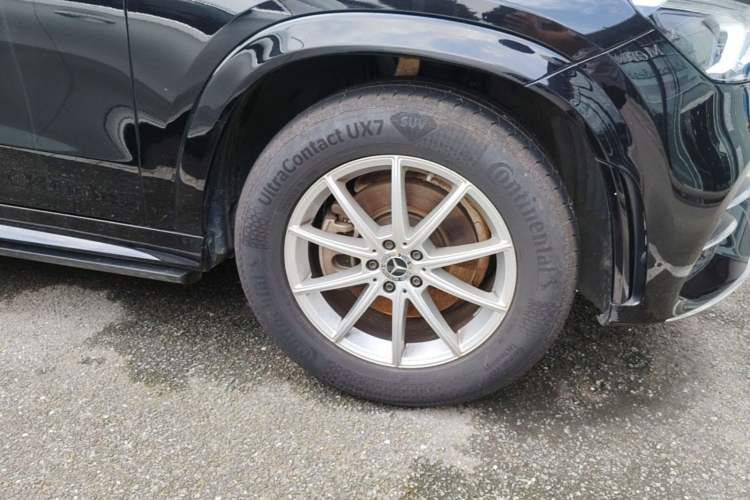 Used Mercedes-Benz GLE 2021 GLE 350 4MATIC Stylish Model Right Front Wheel Hub